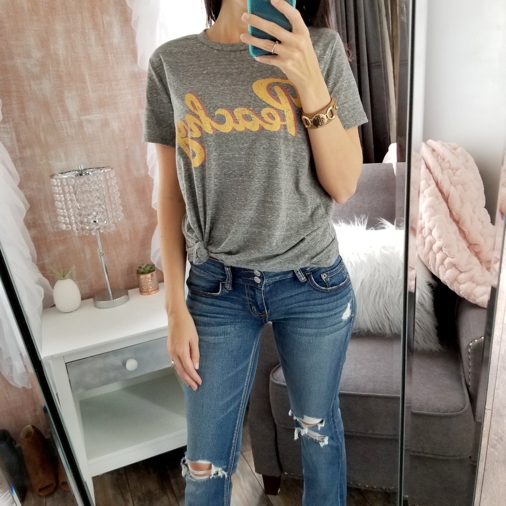 Last 1◻Gray Slub "Peachy" Retro Top Graphic Tees - Picture 3 of 8